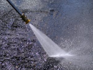 Pressure-Wash-Concrete-Driveway-Cleaning-Tips
