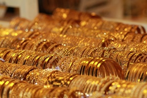 bracelets-gold-jewelry