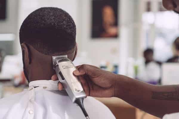 cutting hair clipper