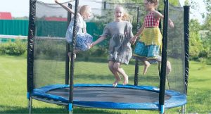 How to put netting on trampoline